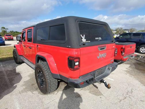 2021 Jeep Gladiator Overland