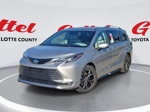 2025 Toyota Sienna Platinum