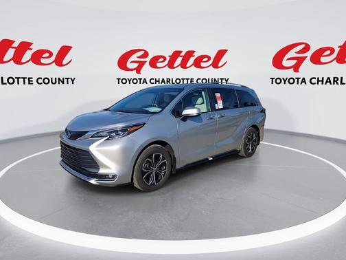 2025 Toyota Sienna Platinum