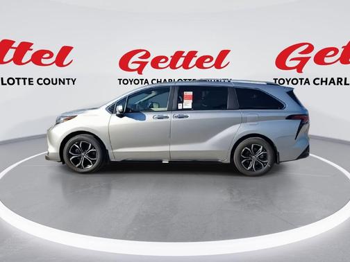 2025 Toyota Sienna Platinum