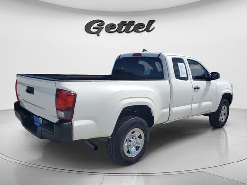 Super White 2018 Toyota Tacoma SR