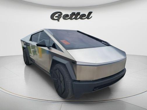 Pearl White Multi-Coat 2023 Tesla Model Y Long Range Dual Motor All-Wheel Drive