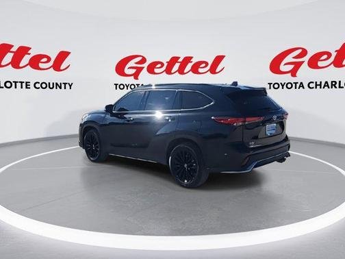 2023 Toyota Highlander XSE