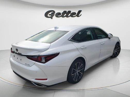 Eminent White Pearl 2025 Lexus ES 350 Base