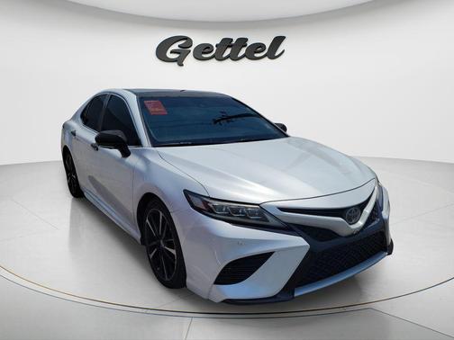 Wind Chill Pearl 2020 Toyota Camry XSE