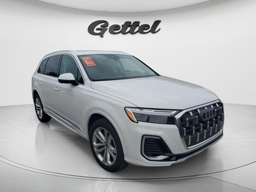 White 2025 Audi Q7 55 Premium Plus