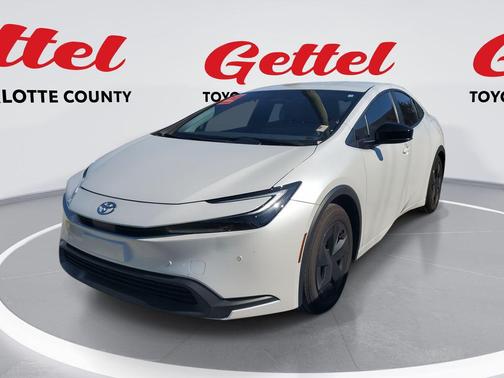 2025 Toyota Prius LE