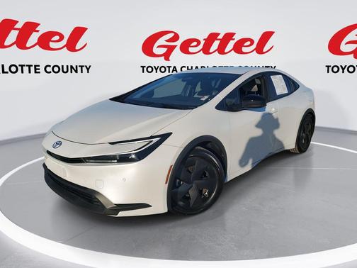 2025 Toyota Prius LE