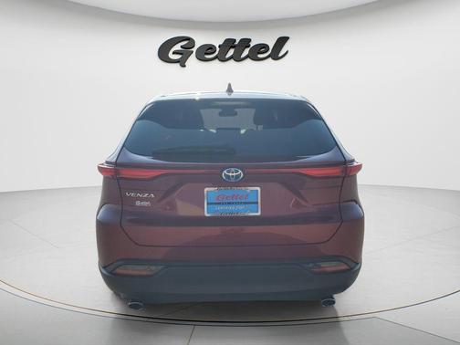 2023 Toyota Venza LE