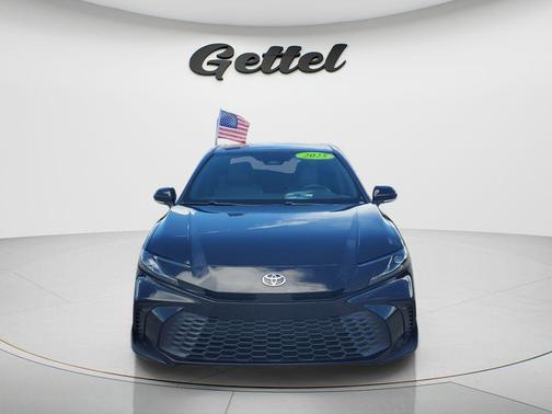 Midnight Black Metallic 2025 Toyota Camry SE
