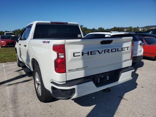 2022 Chevrolet Silverado 1500 Custom