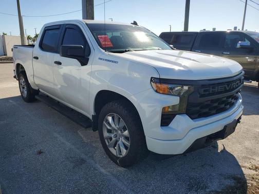 2022 Chevrolet Silverado 1500 Custom