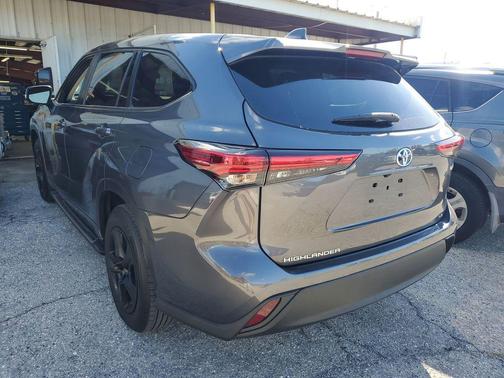 2023 Toyota Highlander Hybrid LE