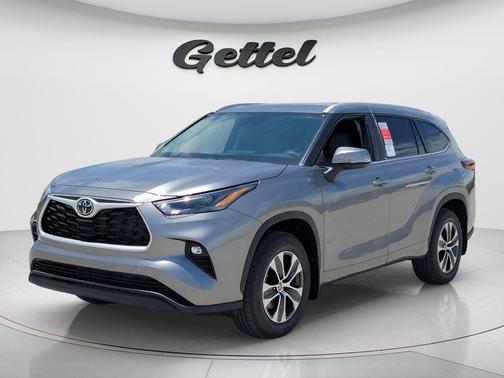 Heavy Metal 2026 Toyota Highlander XLE