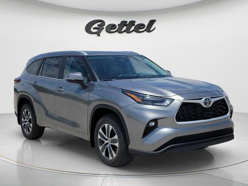 Heavy Metal 2026 Toyota Highlander XLE