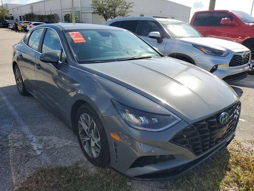 2022 Hyundai SONATA SEL