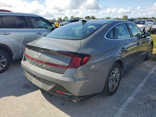 2022 Hyundai SONATA SEL