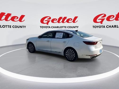 2017 Kia Cadenza Premium