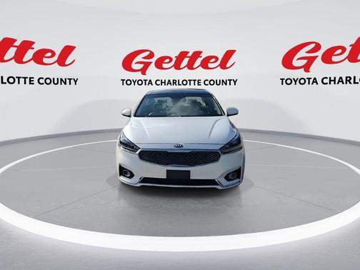 2017 Kia Cadenza Premium