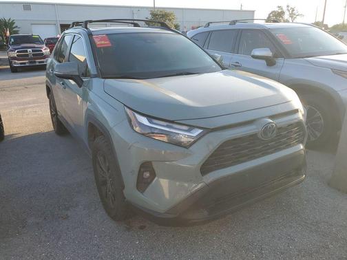 2022 Toyota RAV4 Hybrid XLE Premium