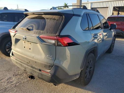 2022 Toyota RAV4 Hybrid XLE Premium