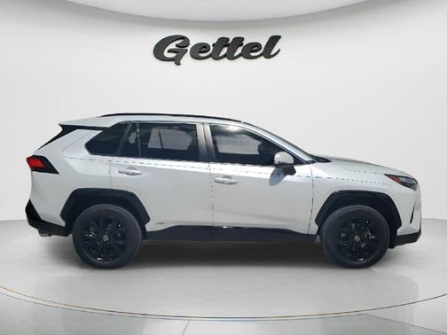 Wind Chill Pearl 2023 Toyota RAV4 Hybrid SE