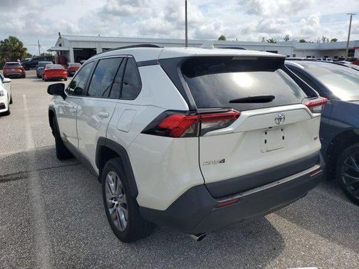 2022 Toyota RAV4 XLE Premium