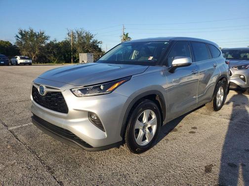 2021 Toyota Highlander Hybrid LE