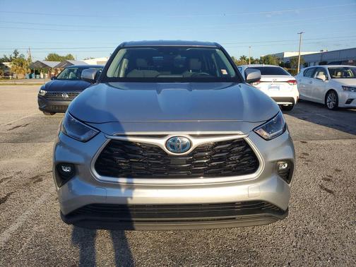2021 Toyota Highlander Hybrid LE