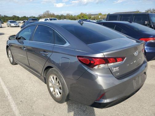2018 Hyundai SONATA SE
