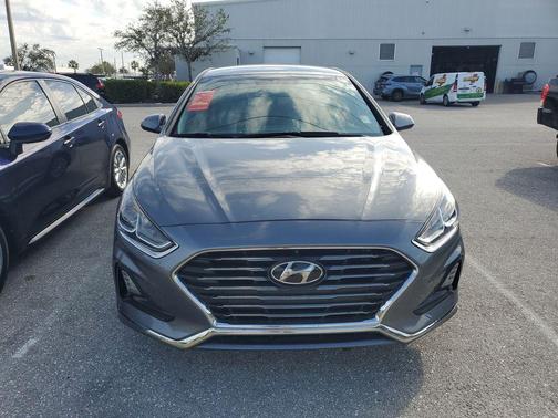 2018 Hyundai SONATA SE