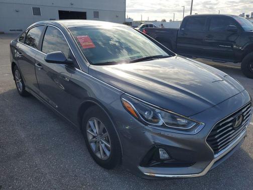 2018 Hyundai SONATA SE