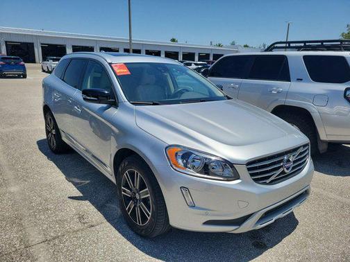 2017 Volvo XC60 T5 Dynamic