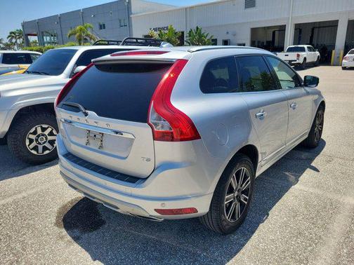 2017 Volvo XC60 T5 Dynamic