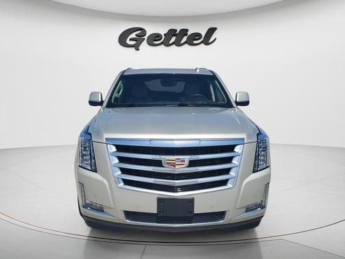 Silver Coast Metallic 2017 Cadillac Escalade Luxury