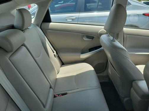 2010 Toyota Prius V