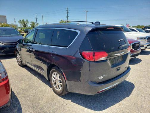 2020 Chrysler Pacifica Touring L