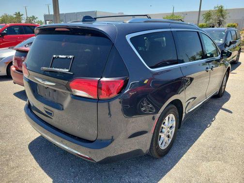 2020 Chrysler Pacifica Touring L