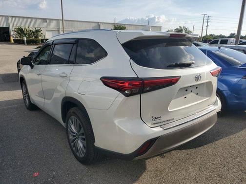 2021 Toyota Highlander Platinum