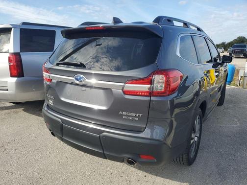 2022 Subaru Ascent Limited 8-Passenger