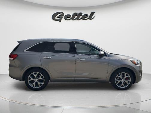 Titanium Silver 2017 Kia Sorento SX