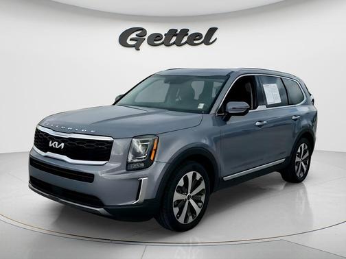 Everlasting Silver 2022 Kia Telluride S