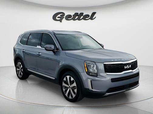 Everlasting Silver 2022 Kia Telluride S