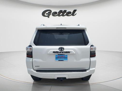 Super White 2016 Toyota 4Runner SR5 Premium