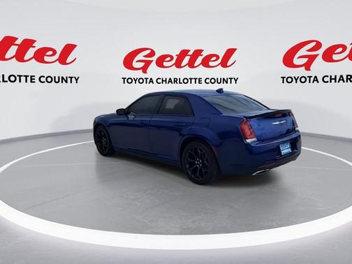 2020 Chrysler 300 Touring