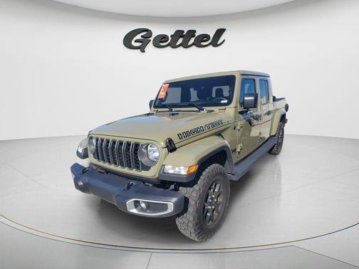 41 2025 Jeep Gladiator High Tide