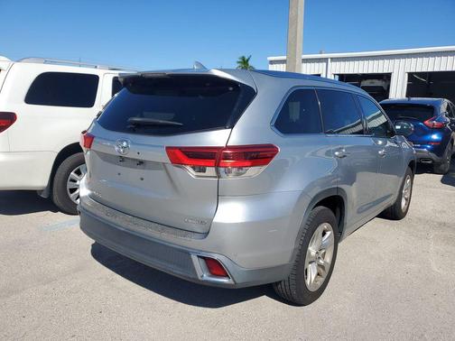 2017 Toyota Highlander Limited