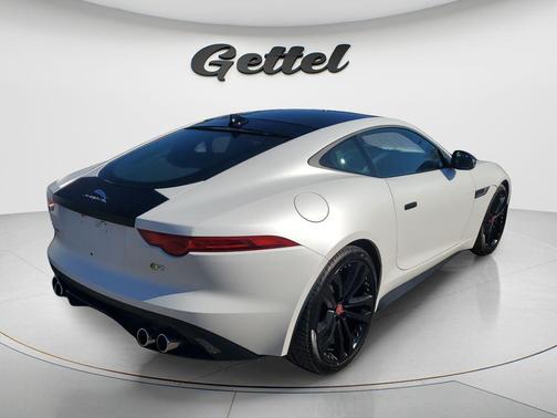 2015 Jaguar F-TYPE R