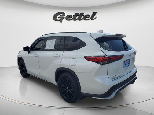 2023 Toyota Highlander XSE
