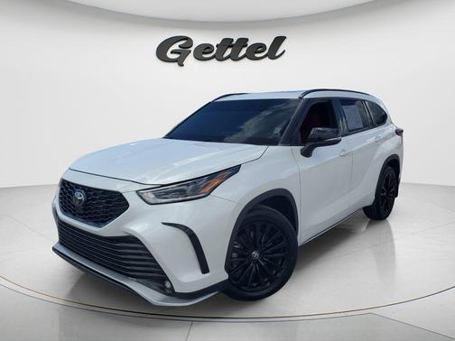 2023 Toyota Highlander XSE